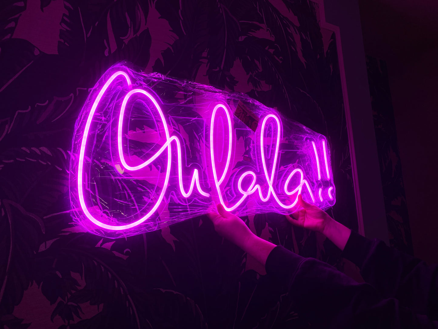 NeonCow™ "Oh La La !!"